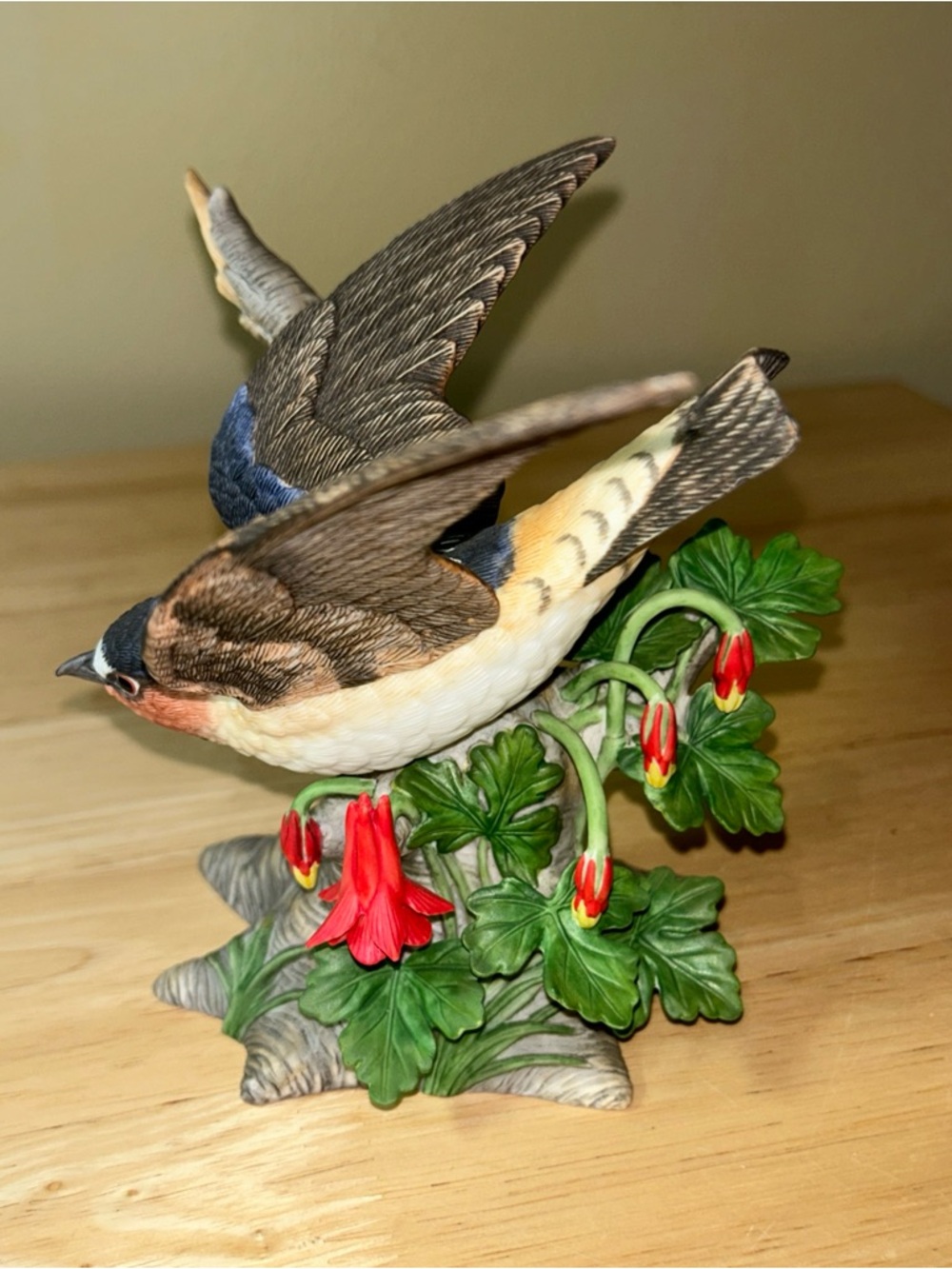Lenox CLIFF SWALLOW Porcelain Bird Figurine 2000 Colorful Flowers